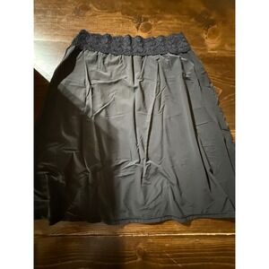 Vanity Fair Black Lace Trim‎ Skirt Women's Size Small Pull On Knee Length